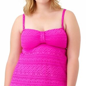 NWOT Catalina Women Swimwear Top